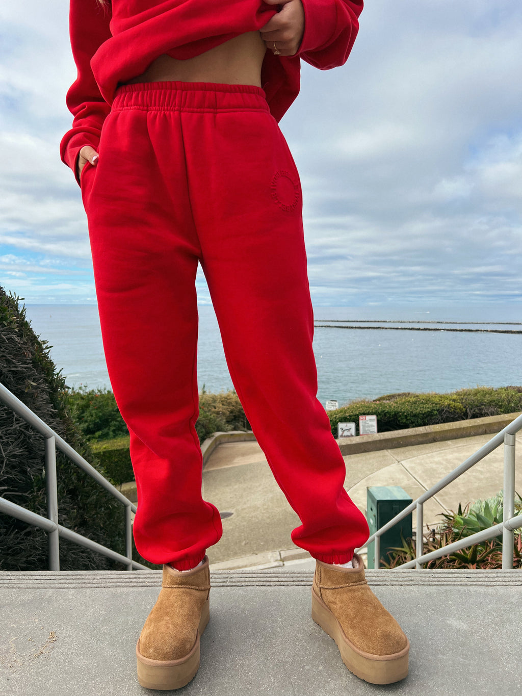 JOGGERS // CHERRY RED